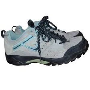 NIKE ACG 11 Unisex Hiking Shoes